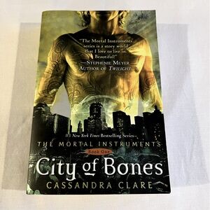 City of Bones by Cassandra Clare, Paperback Book
